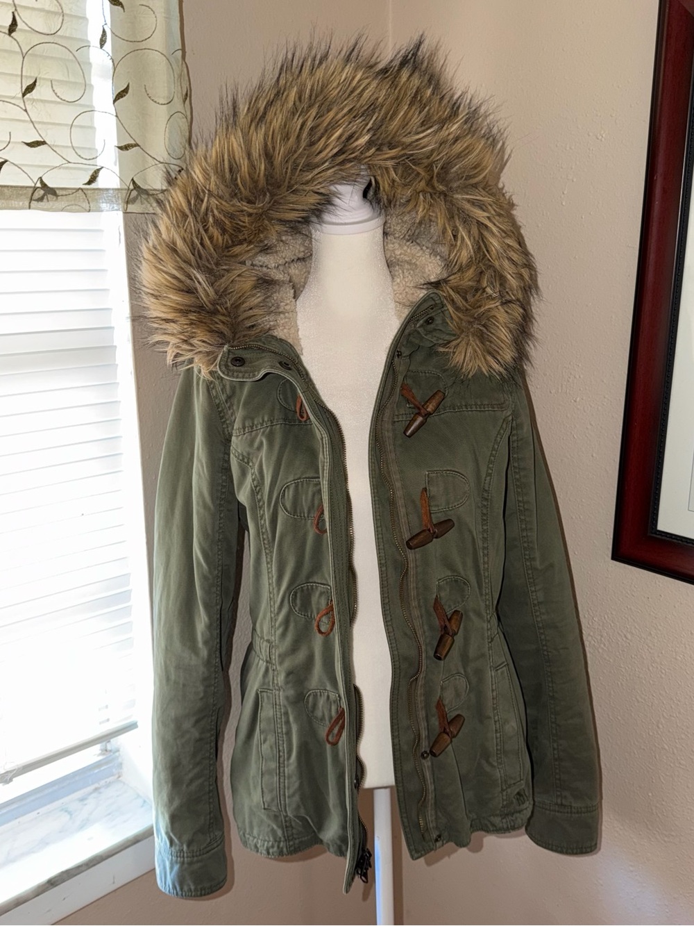 Vintage Y2K Abercrombie & Fitch 2000s Faux Fur Lined + Hooded Parka Jacket